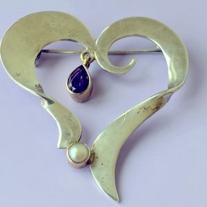 Sterling silver genuine pearl Amethyst heart pin